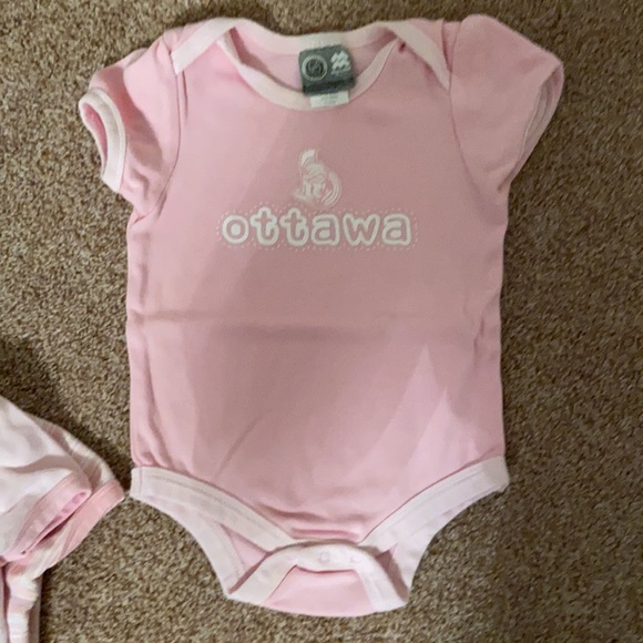 18 month Ottawa Senators Onesies for baby - Picture 8 of 9